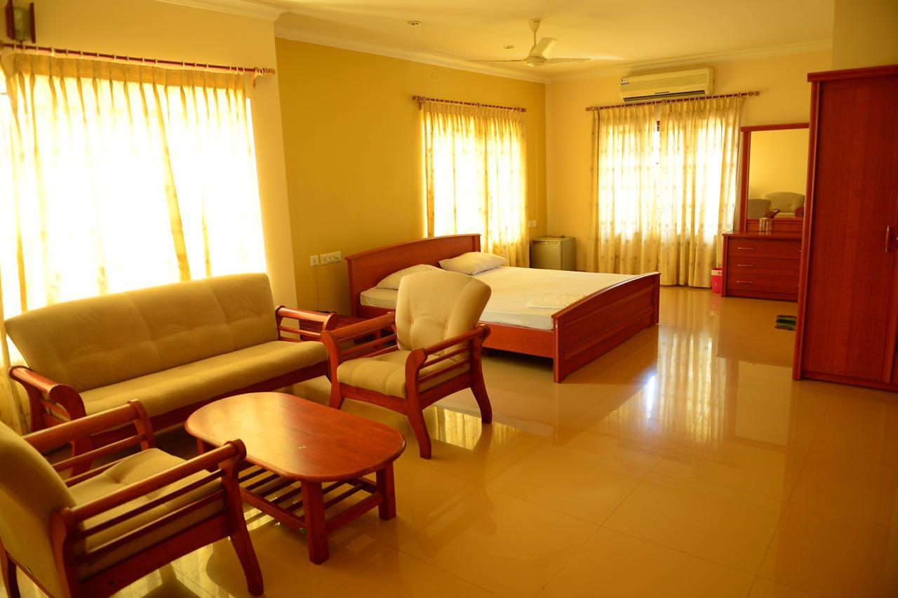 Mascot Paradise City Hotel Tellicherry ภายนอก รูปภาพ